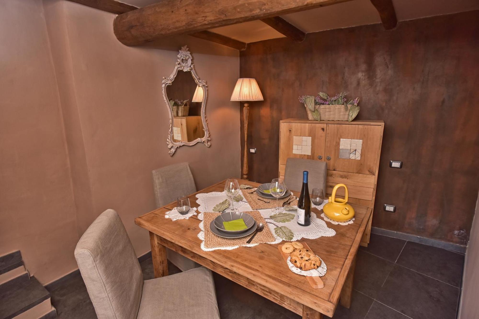 Casa Vacanze Tra I Monti E San Martino Biassa Exterior foto
